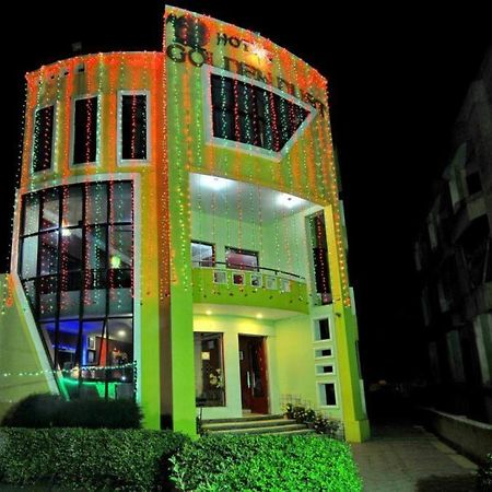 Golden Dust Hotel Puri Exterior photo