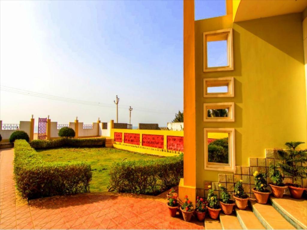 Golden Dust Hotel Puri Exterior photo