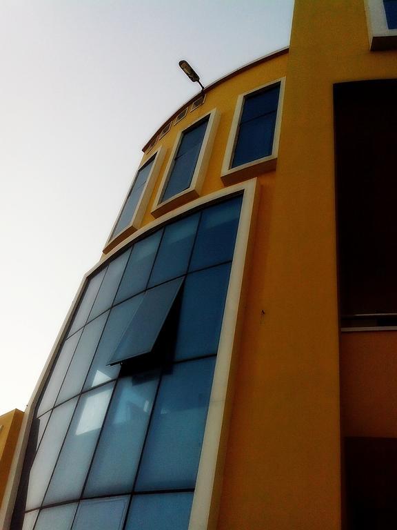 Golden Dust Hotel Puri Exterior photo