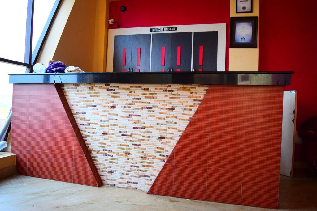 Golden Dust Hotel Puri Room photo
