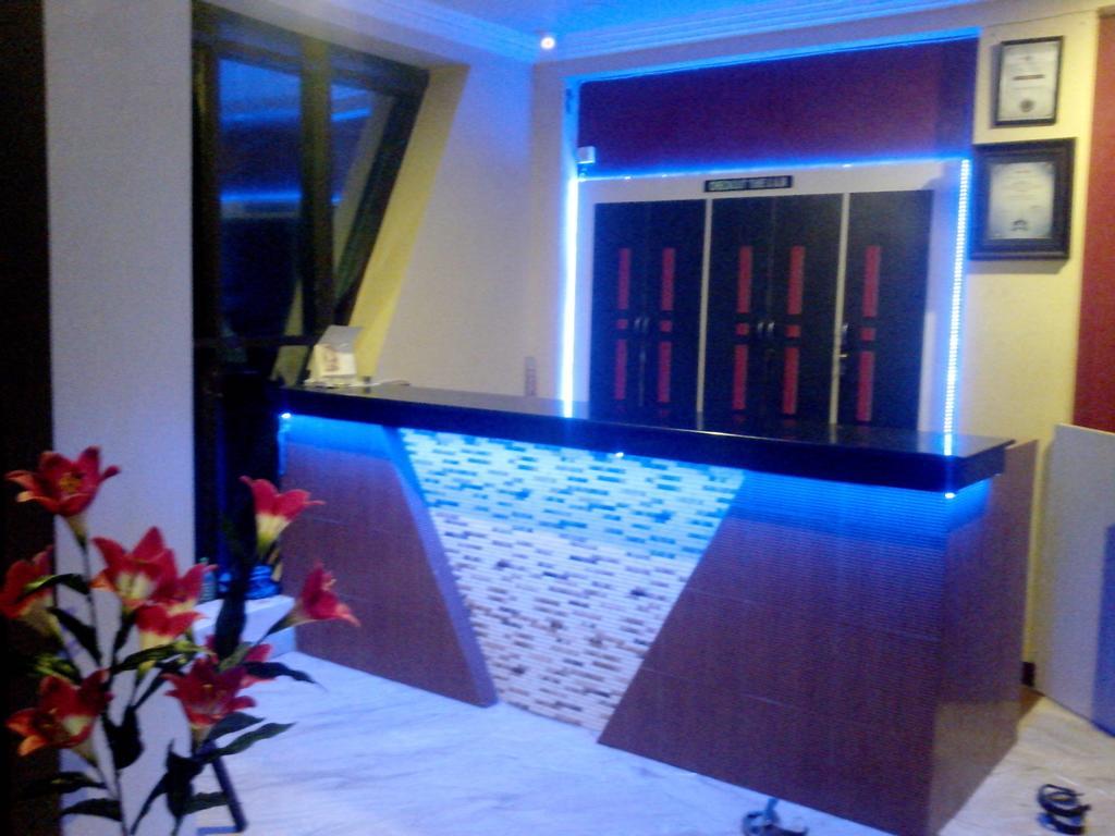 Golden Dust Hotel Puri Exterior photo