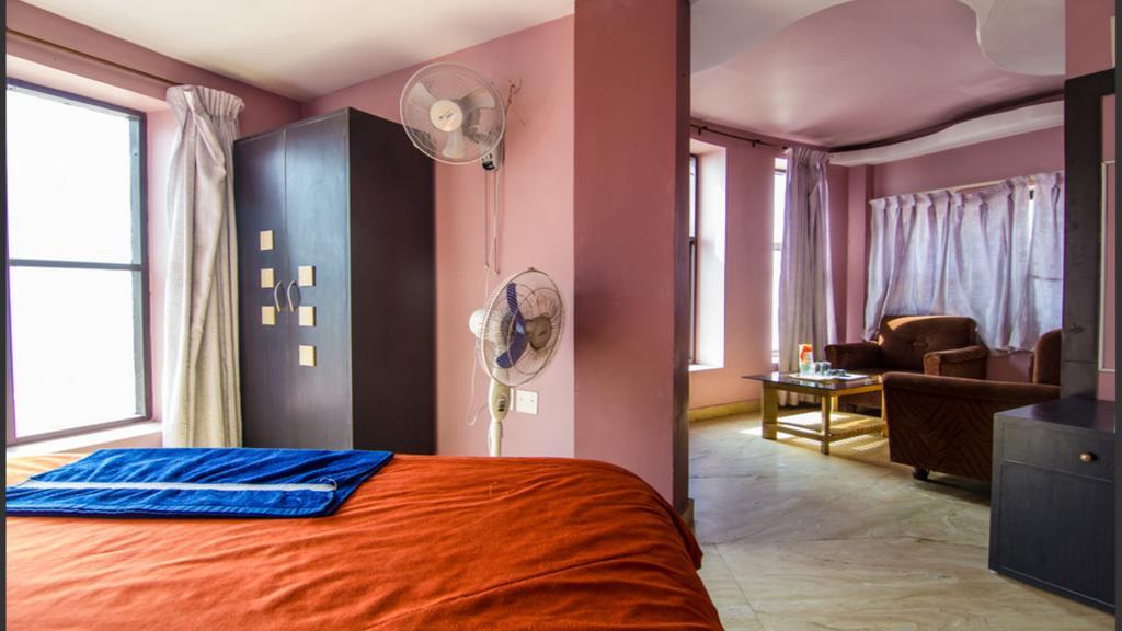 Golden Dust Hotel Puri Exterior photo